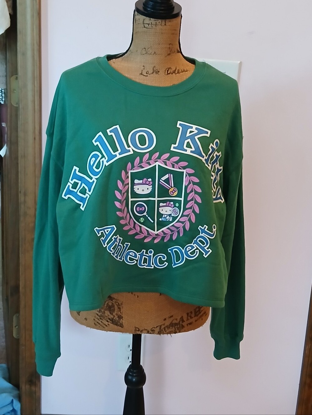 Hello Kitty Cropped Sweatshirt XL